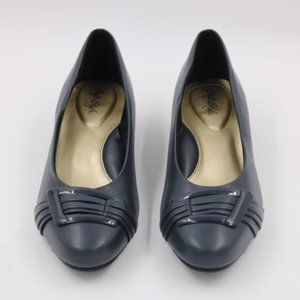 Life Stride Navy Blue Low Heels - NWOT (No Box) Size: 8